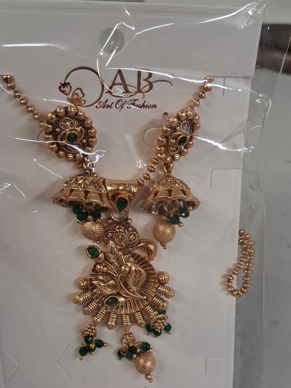 NWT Gold-Tone Green Stone Jhumka Necklace Set